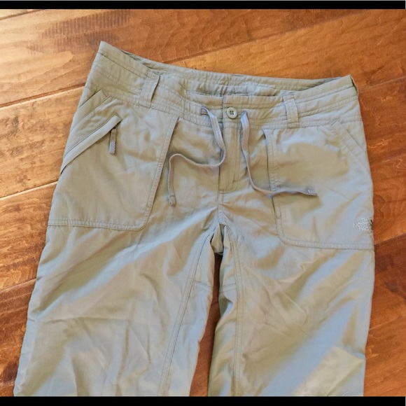Woman’s The North Face hiking pants adjustable 10 - Picture 4 of 6